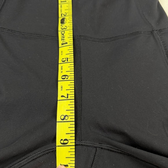 Lululemon P30416 Cropped Black Athletic Pants Mesh Detail on back size 4‎ - Picture 11 of 13